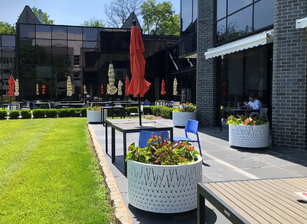 Outdoor workplace facility planning design for consumer goods manufacturing company