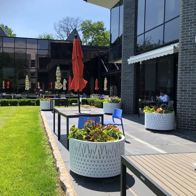 Facility management outdoor working area for corporate office