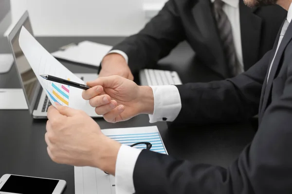 Facility management chart and planning between client and designer